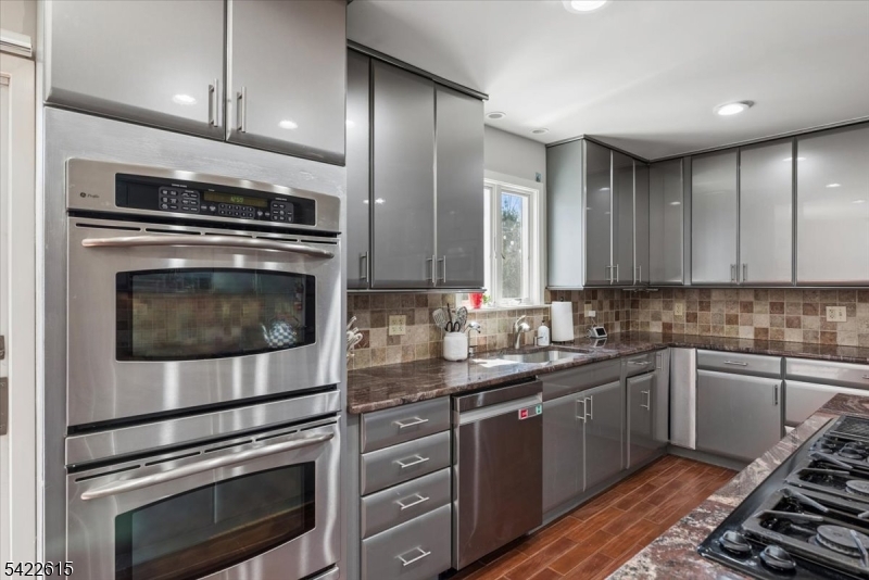 13 Bridge Hollow Road Califon, NJ 07830 - Photo 12 of 47