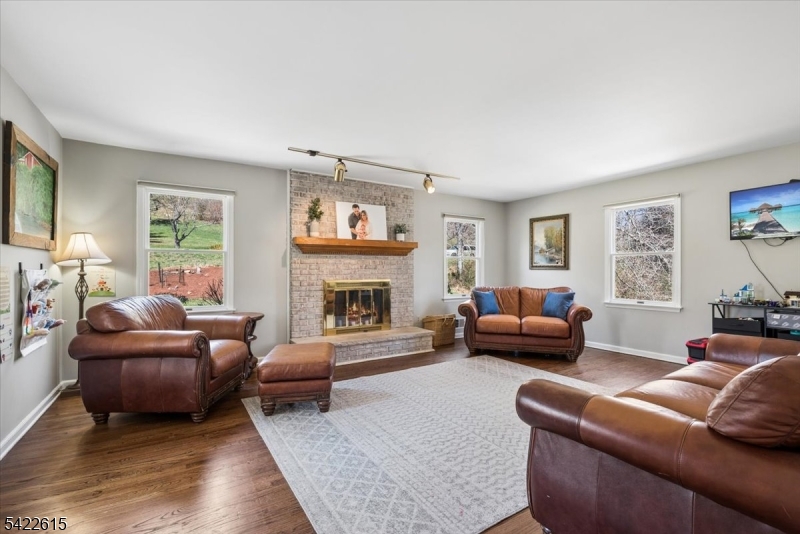 13 Bridge Hollow Road Califon, NJ 07830 - Photo 18 of 47