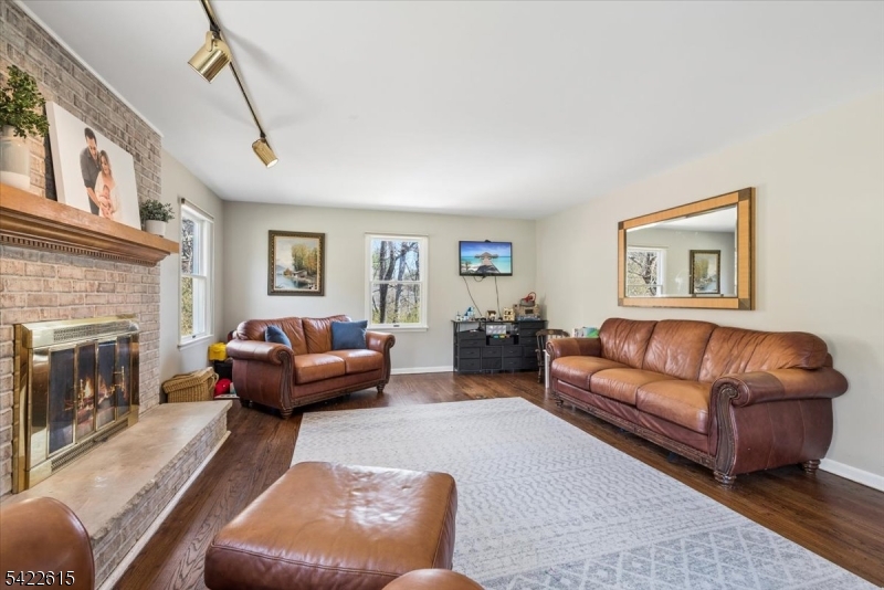 13 Bridge Hollow Road Califon, NJ 07830 - Photo 19 of 47