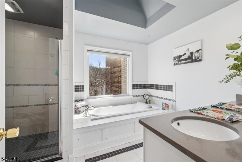 13 Bridge Hollow Road Califon, NJ 07830 - Photo 27 of 47