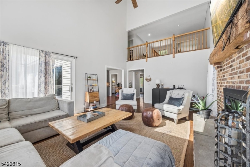 13 Bridge Hollow Road Califon, NJ 07830 - Photo 8 of 47