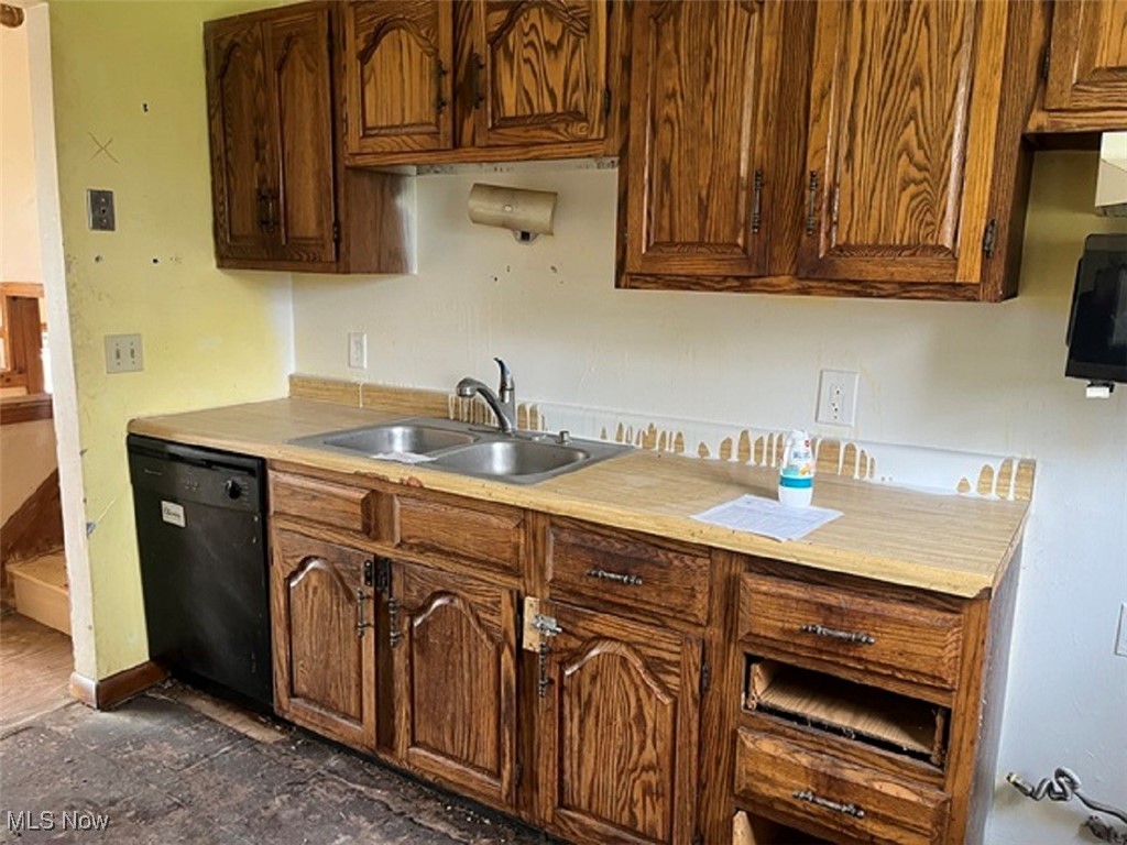 9067 Horn Road Windham, OH 44288 - Photo 3 of 10 Gallery Image 3