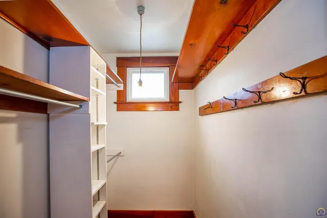 $225,000 | 613 Poplar Street, Wamego, KS 66547