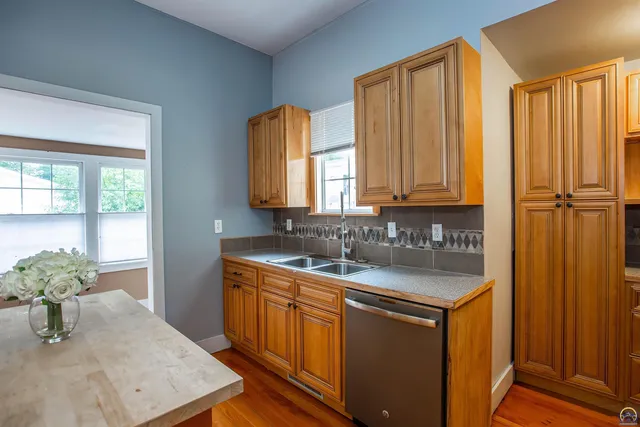 $225,000 | 613 Poplar Street, Wamego, KS 66547