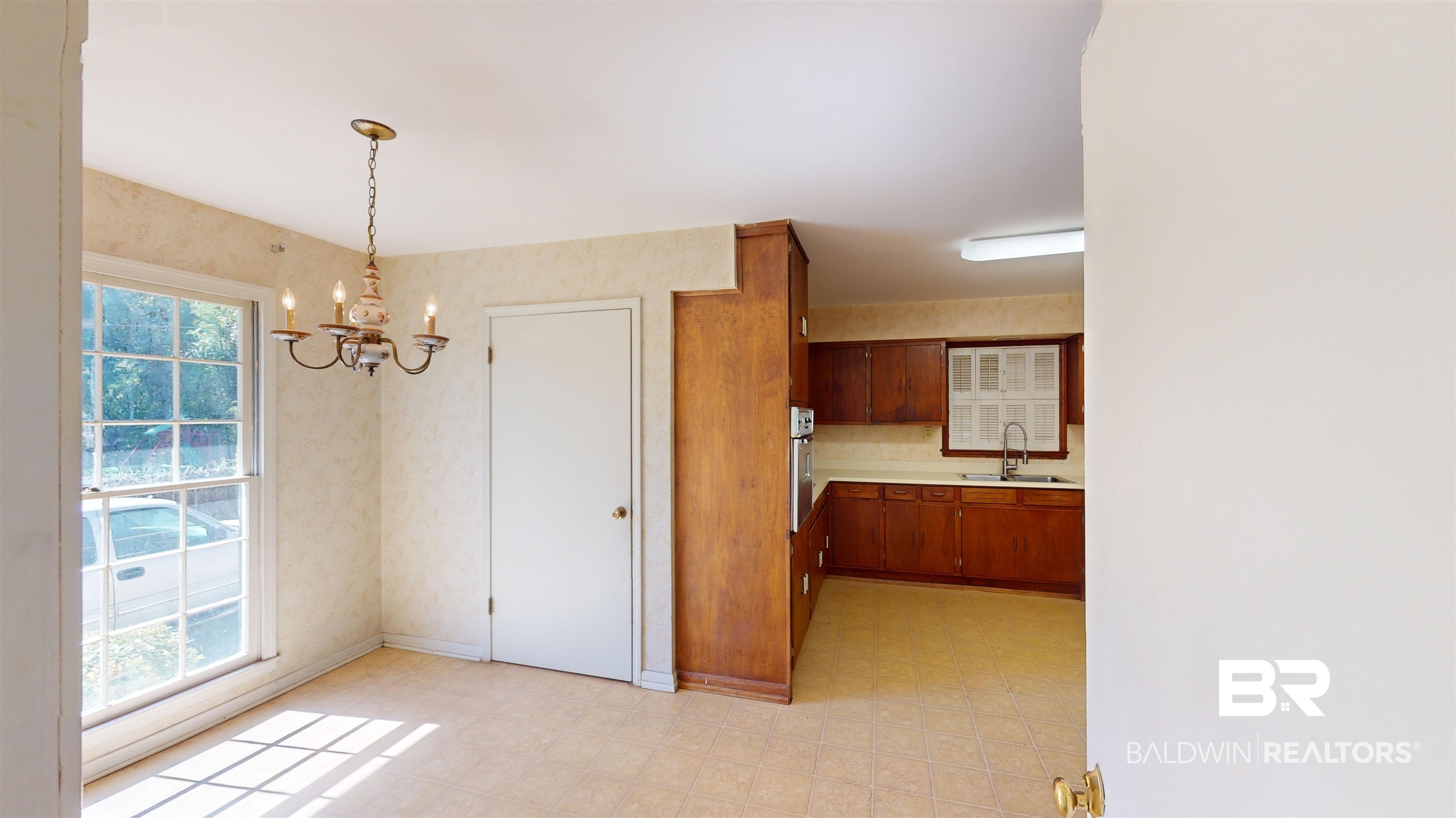 24 Ashley Drive Mobile, AL 36608 - Photo 8 of 37