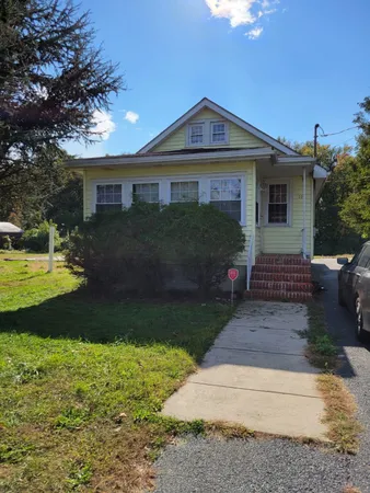 $229,000 | 107 Broadway Street, Pennsville, NJ 08070
