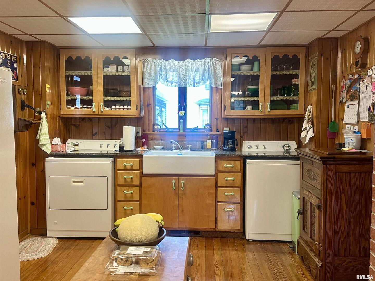 1723 Pershing Boulevard Clinton, IA 52732 - Photo 14 of 47