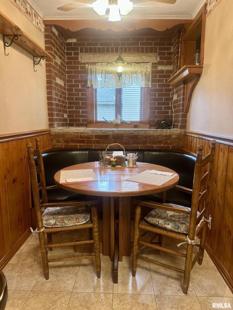 1723 Pershing Boulevard Clinton, IA 52732 - Photo 20 of 47