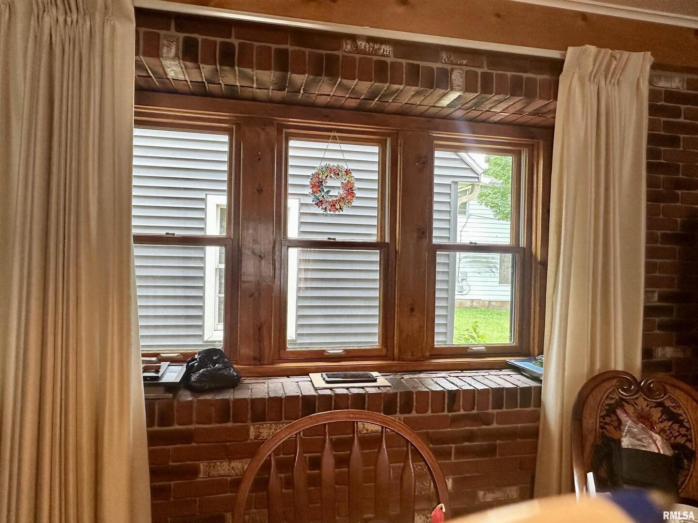 1723 Pershing Boulevard Clinton, IA 52732 - Photo 28 of 47