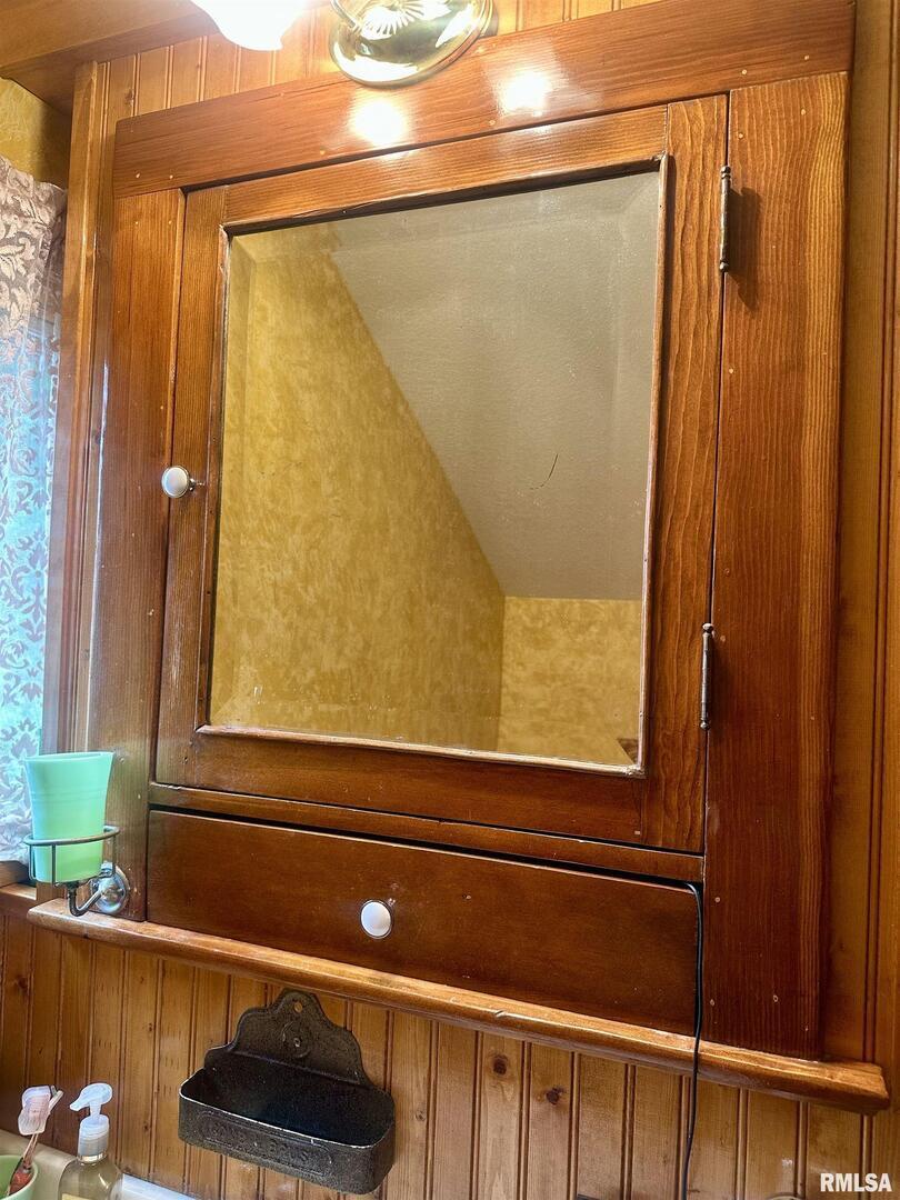 1723 Pershing Boulevard Clinton, IA 52732 - Photo 37 of 47