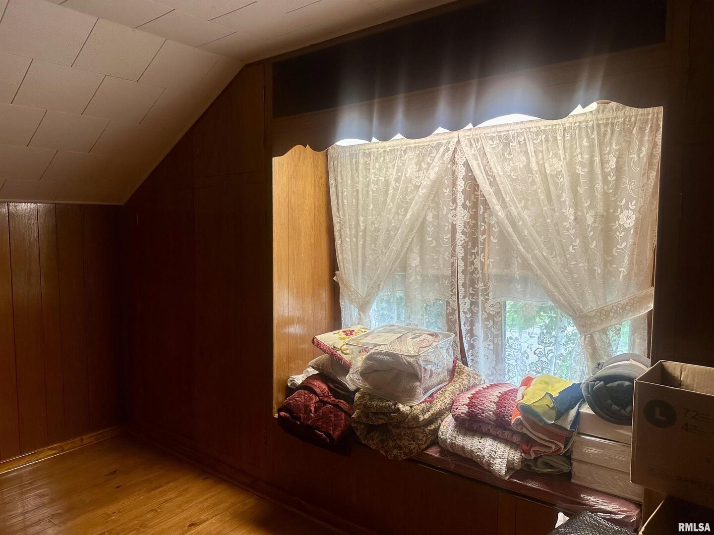 1723 Pershing Boulevard Clinton, IA 52732 - Photo 45 of 47