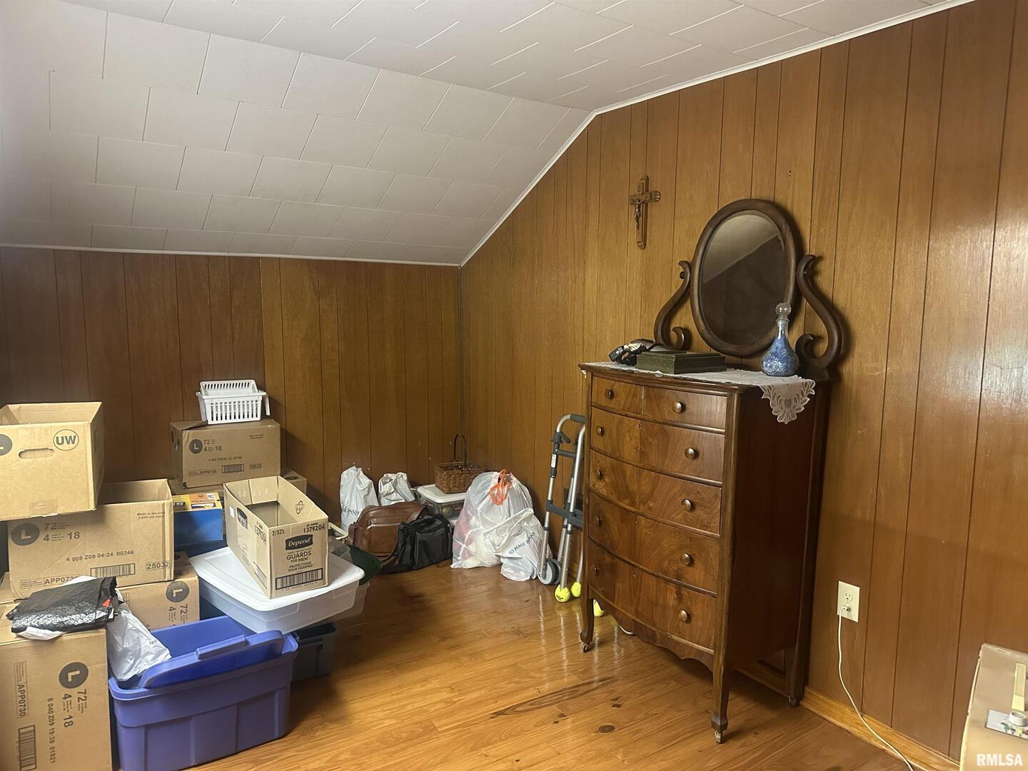 1723 Pershing Boulevard Clinton, IA 52732 - Photo 46 of 47