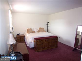 30 Dawn Road Levittown, PA 19056 - Photo 8 of 11 Bedroom - Main