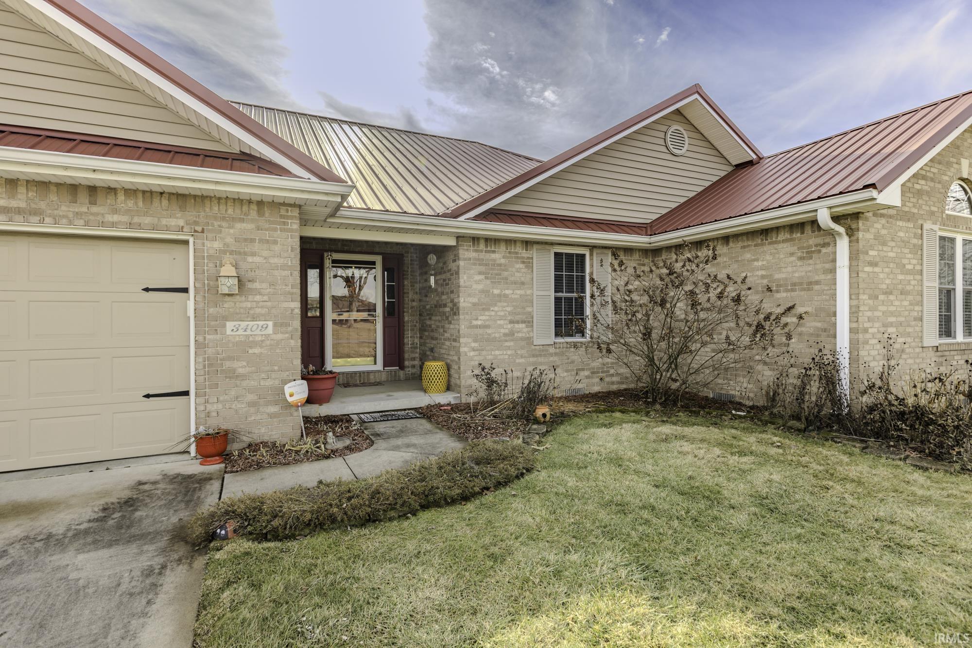 3409 West Moore Road Muncie, IN 47304 - Photo 3 of 36 Gallery Image 3