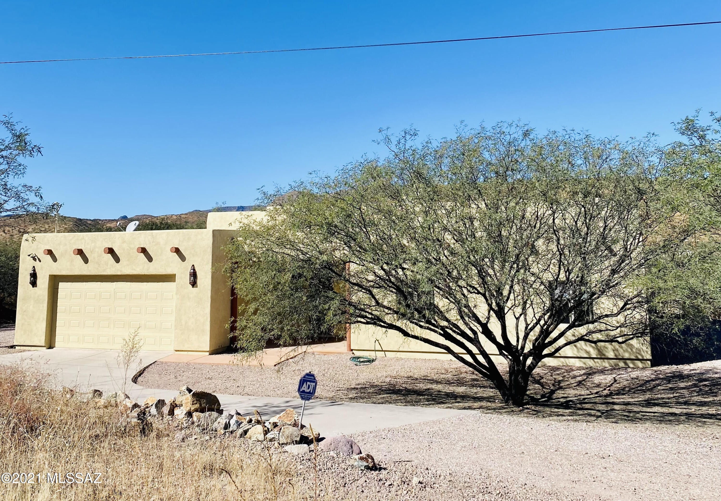 1360 Esta Corte Corte, Unit CORTE Rio Rico, AZ 85648 - Photo 2 of 32