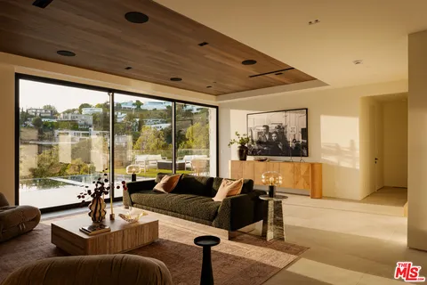 $11,900,000 | 1511 Skylark Lane, Los Angeles, CA 90069