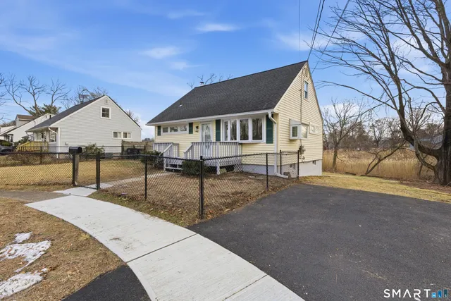 $514,900 | 42 Cindy Circle, Milford, CT 06460