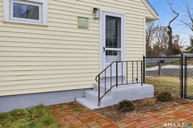 $514,900 | 42 Cindy Circle, Milford, CT 06460