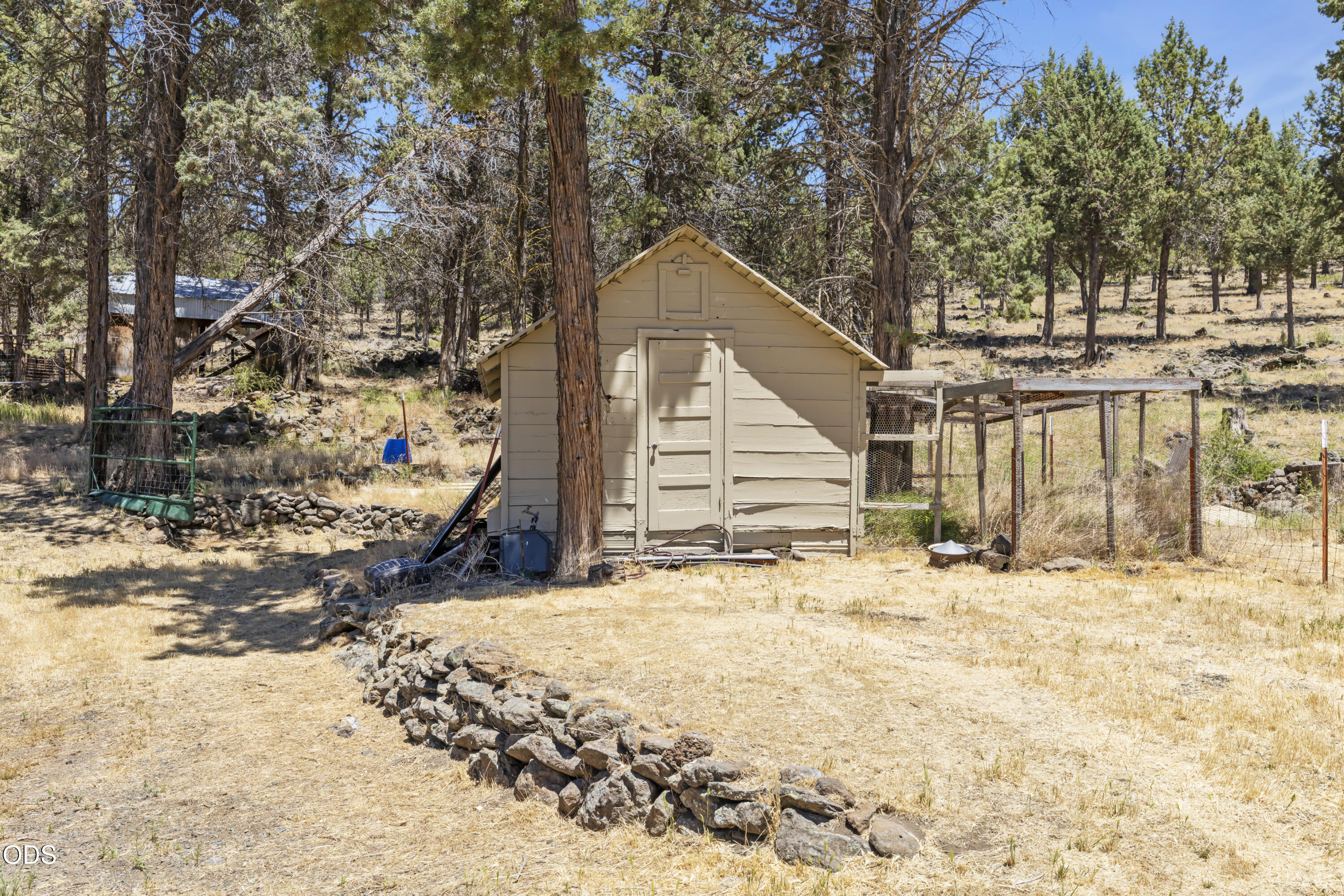 19223 North Poe Valley Road Klamath Falls, OR 97603 - Photo 39 of 58
