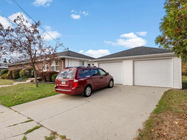 $150,000 | 3502 West Marshall Street, Manitowoc, WI 54220