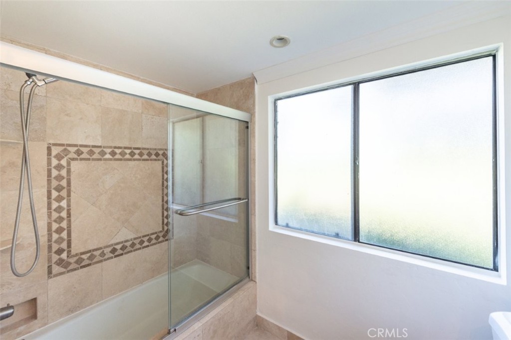 2 Flores Irvine, CA 92612 - Photo 23 of 36