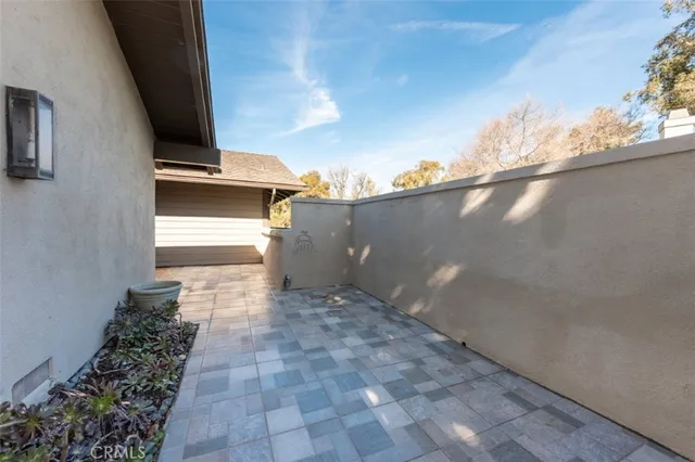 $7,900 | 2 Flores, Irvine, CA 92612