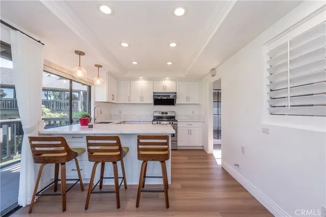 $7,900 | 2 Flores, Irvine, CA 92612