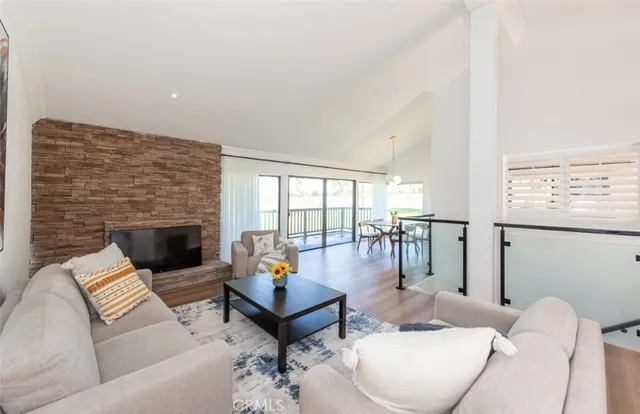 $7,900 | 2 Flores, Irvine, CA 92612