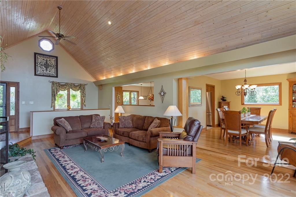 93 Slick Rock Road Brevard, NC 28712 - Photo 8 of 46 Gallery Image 8