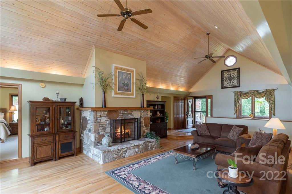 93 Slick Rock Road Brevard, NC 28712 - Photo 9 of 46 Gallery Image 9
