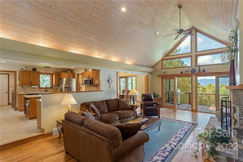 93 Slick Rock Road Brevard, NC 28712 - Photo 10 of 46 Gallery Image 10