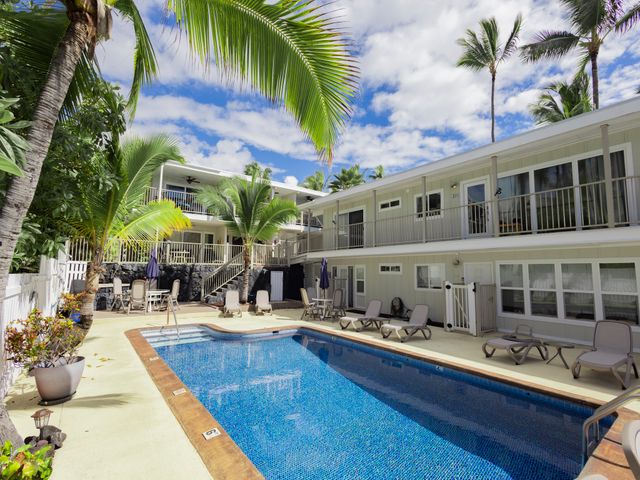 $599,000 | 75-6124 Alii Drive, Unit 208, Kailua-Kona, HI 96740