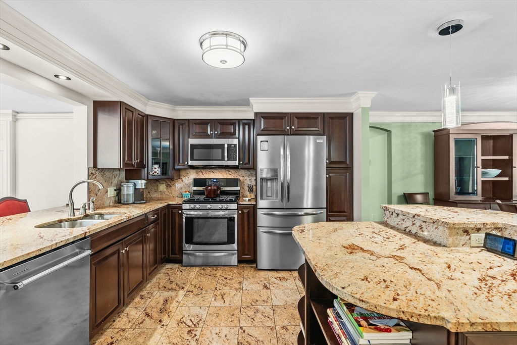 8 Knight Road Framingham, MA 01701 - Photo 8 of 42 Gallery Image 8