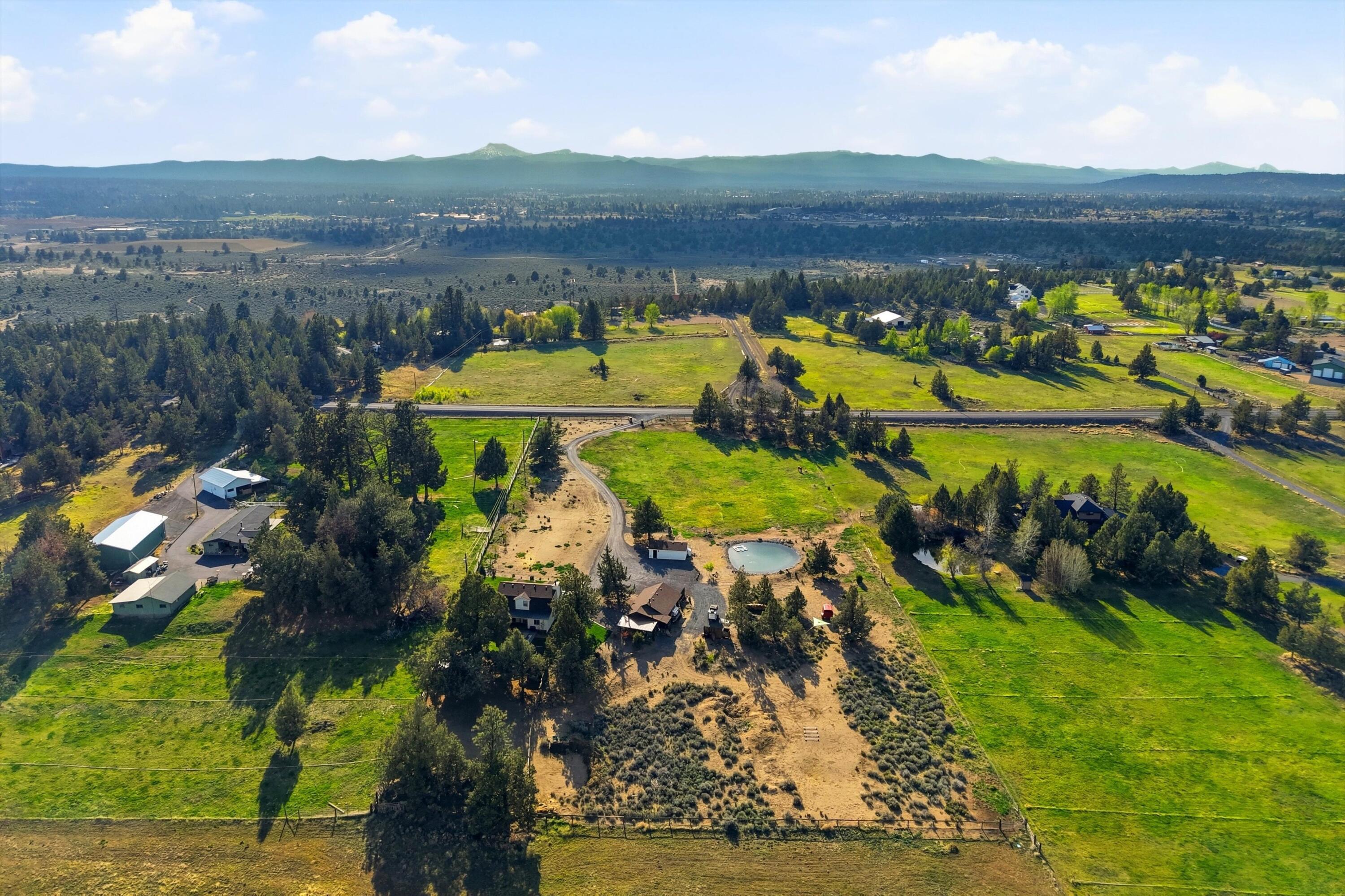 61280 Larsen Road Bend, OR 97702 - Photo 53 of 58 Property Facing West