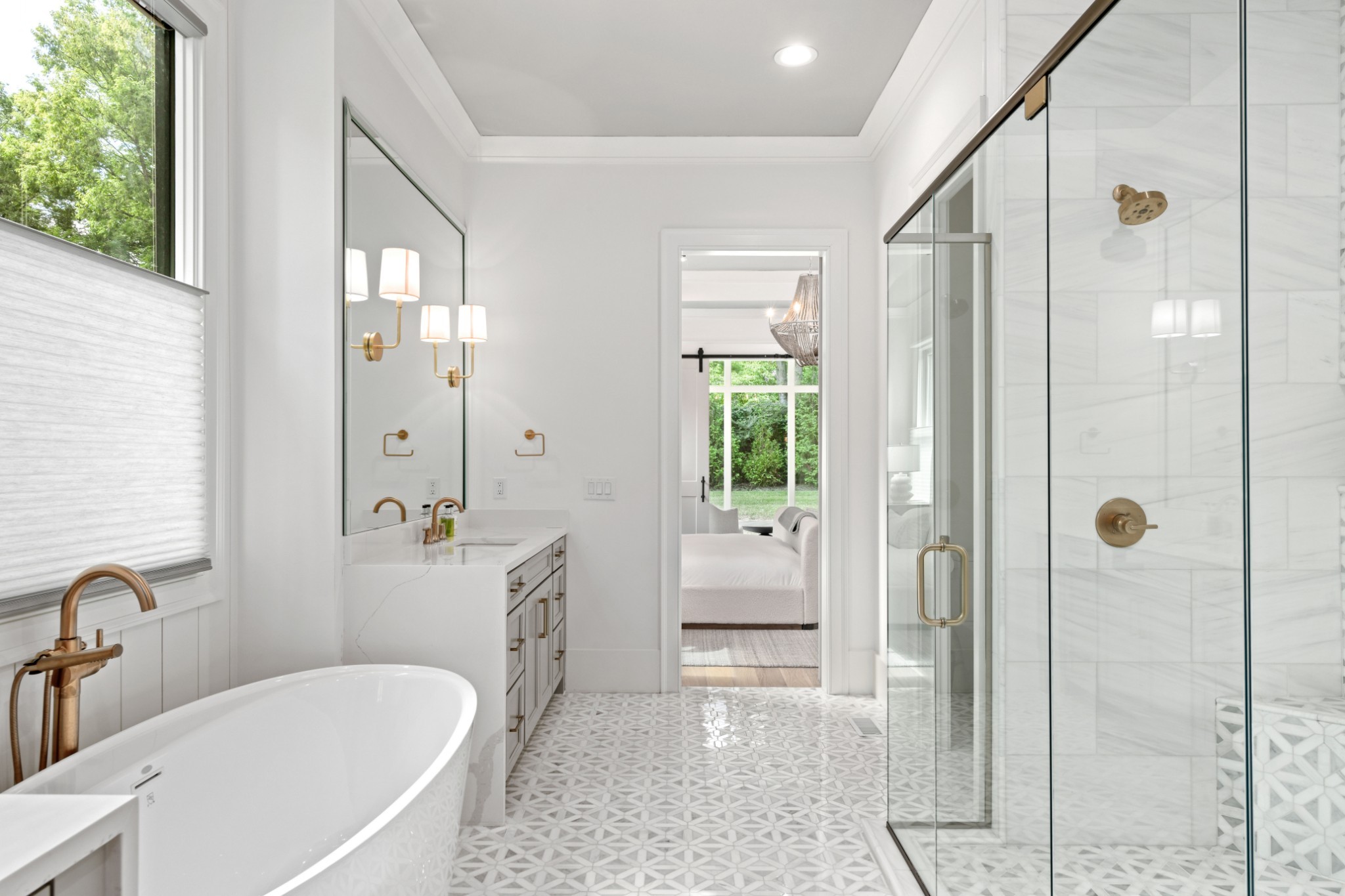 2847 Sugar Tree Road Nashville, TN 37215 - Photo 26 of 52 a bathroom with a tub a mirror and shower