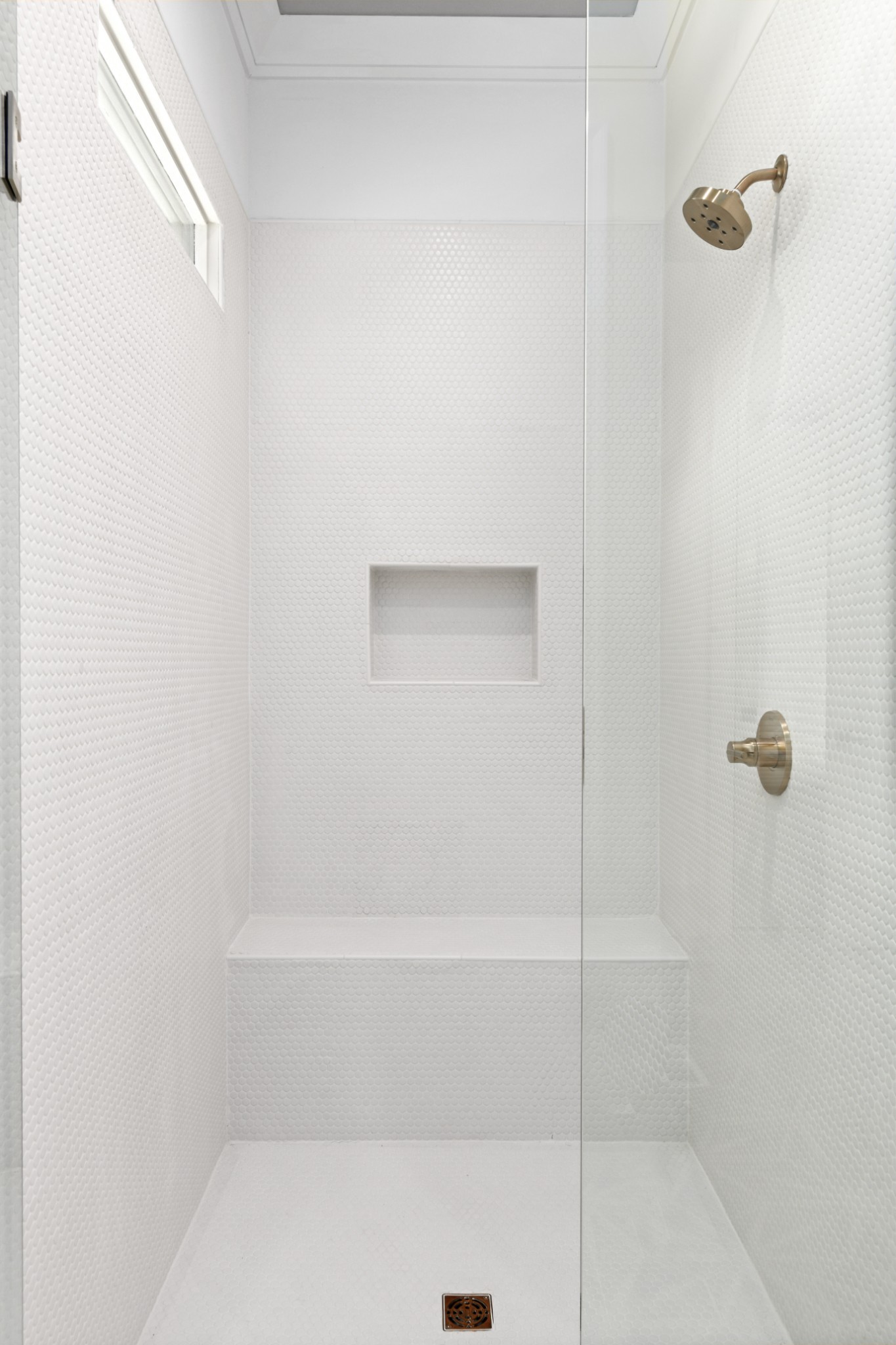 2847 Sugar Tree Road Nashville, TN 37215 - Photo 36 of 52 a close up of a shower