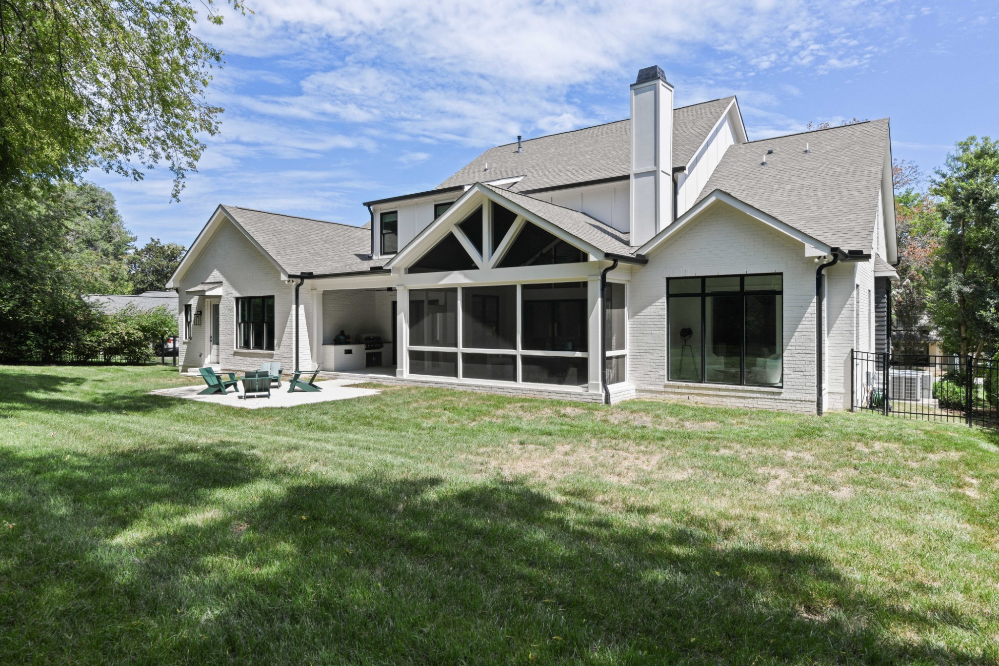 2847 Sugar Tree Road Nashville, TN 37215 - Photo 51 of 52 a front view of a house with yard and green space