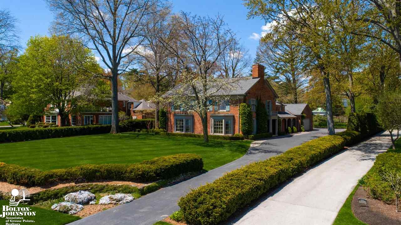 415 Lake Shore Road Grosse Pointe Farms, MI 48236 - Photo 2 of 41