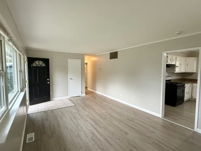 $164,000 | 338 Waldmann Drive, Park Forest, IL 60466