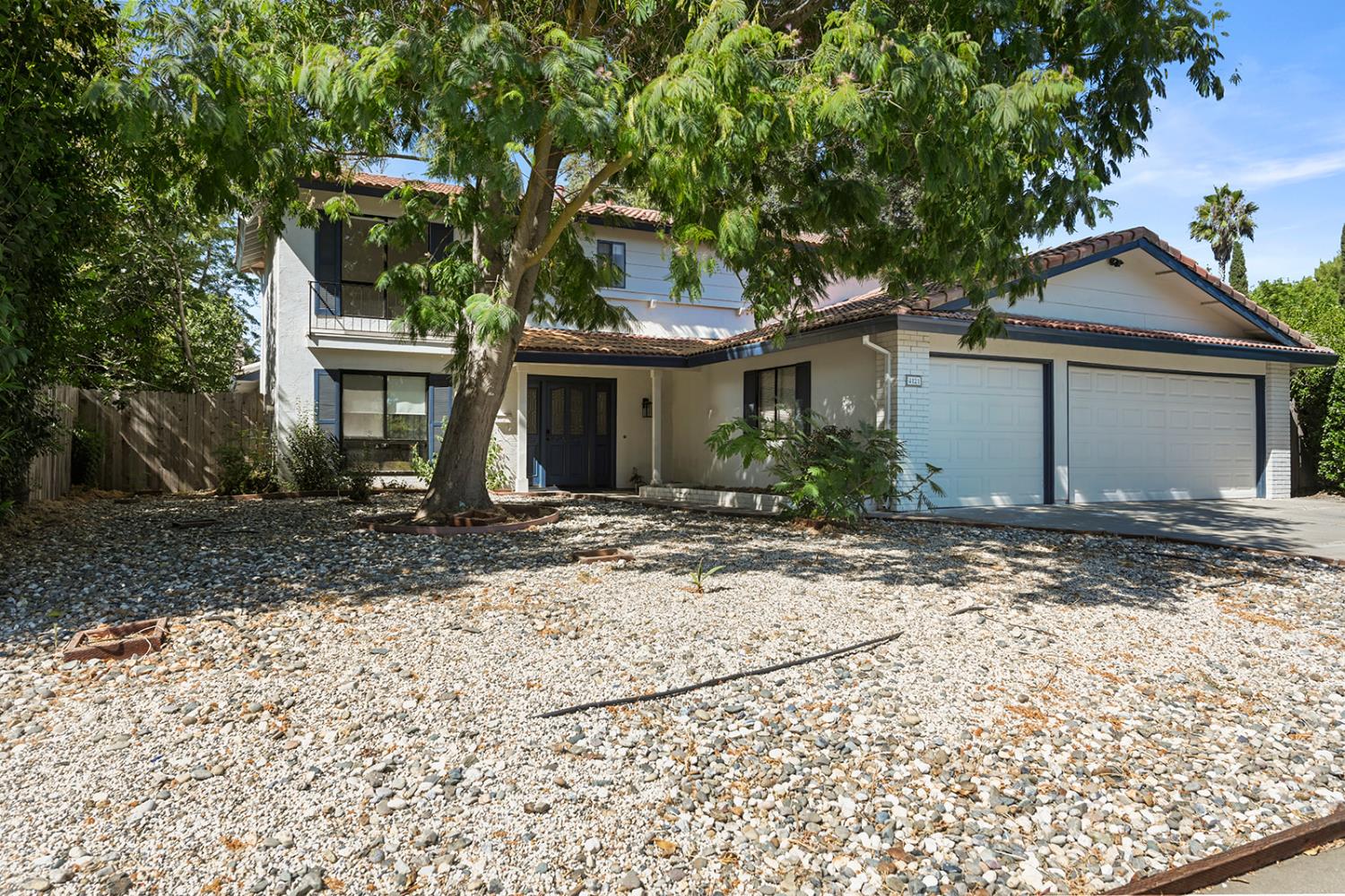 4121 Vista Way Davis, CA 95618 - Photo 32 of 32 front view of house