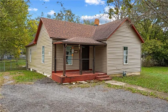 $65,000 | 712 North Wood Street, Caney, KS 67333