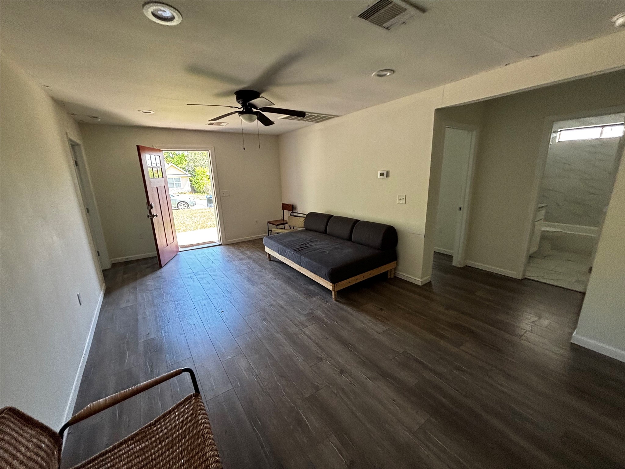 403 Delmar Avenue Austin, TX 78752 - Photo 5 of 20 Family room in current condition.