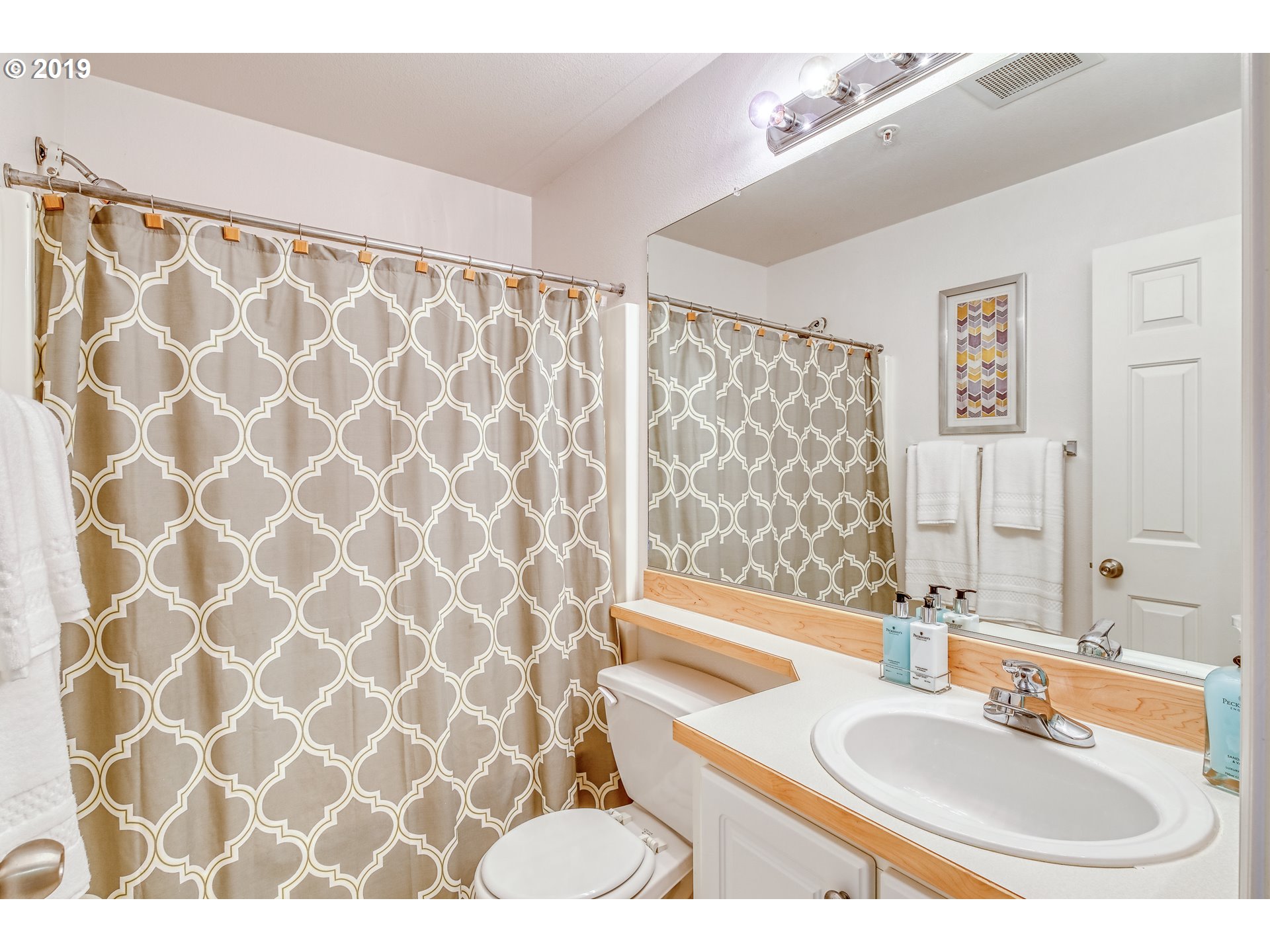 13870 Southwest Scholls Ferry Road, Unit 103 Beaverton, OR 97007 - Photo 15 of 19 Gallery Image 15