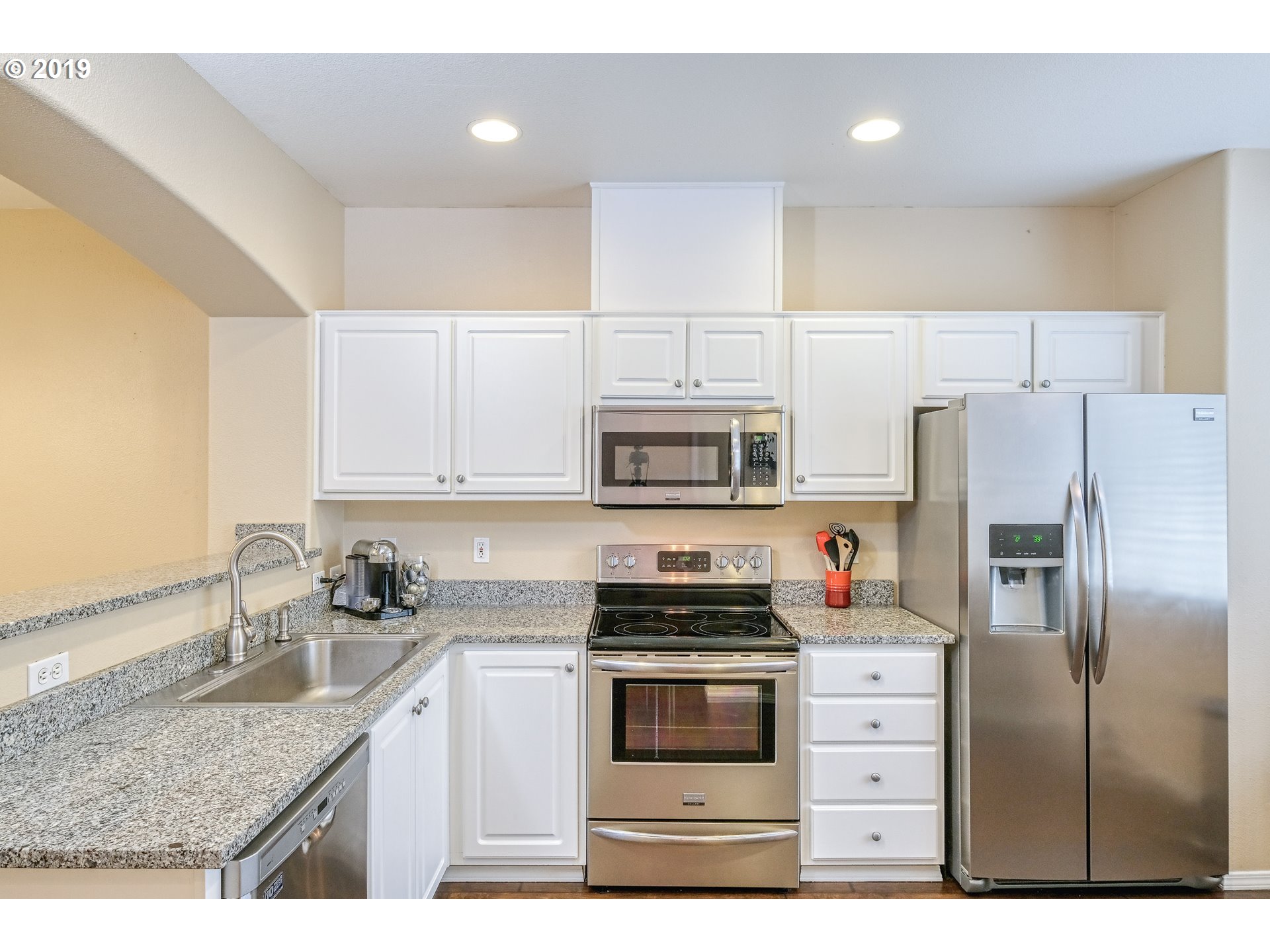 13870 Southwest Scholls Ferry Road, Unit 103 Beaverton, OR 97007 - Photo 8 of 19 Gallery Image 8