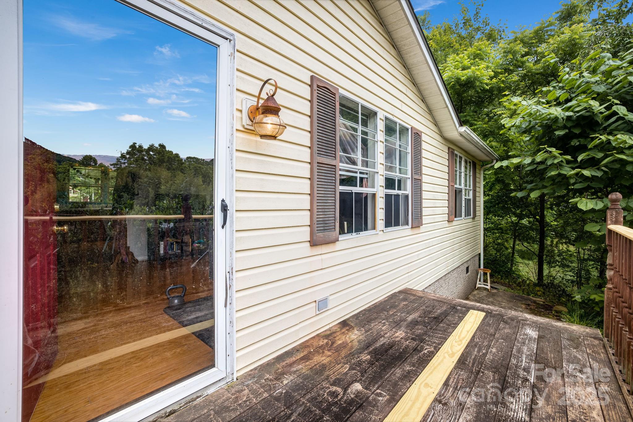 189 Mink Farm Road Leicester, NC 28748 - Photo 5 of 30 Gallery Image 5