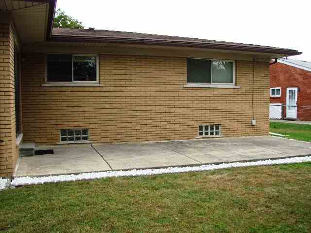 3812 Frazho Road Warren, MI 48091 - Photo 5 of 25 31023350-4.JPG