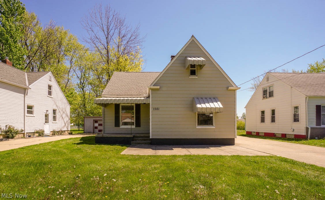 1561 Lander Road Cleveland, OH 44124 - Photo 2 of 33