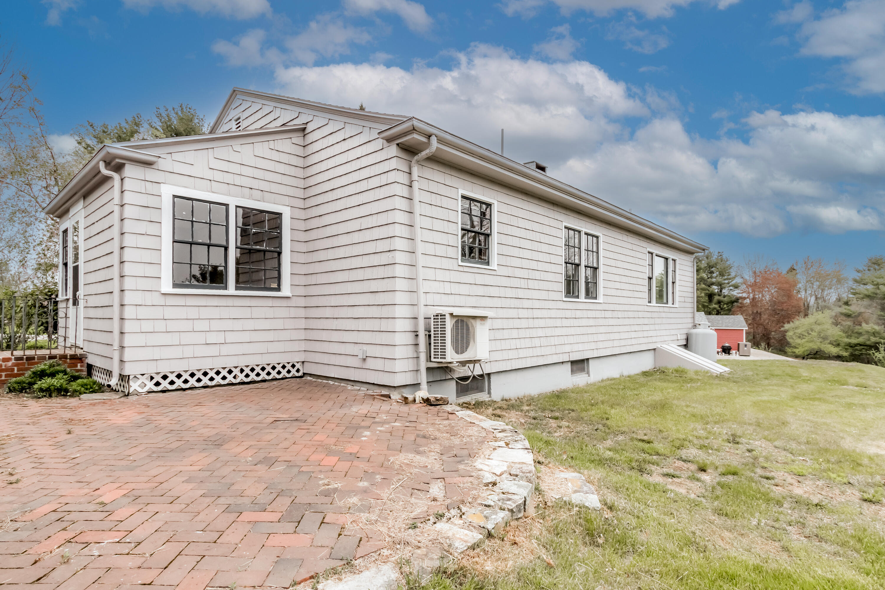 97 Middle Road Cumberland Center, ME 04021 - Photo 31 of 37 20220516AV-71068