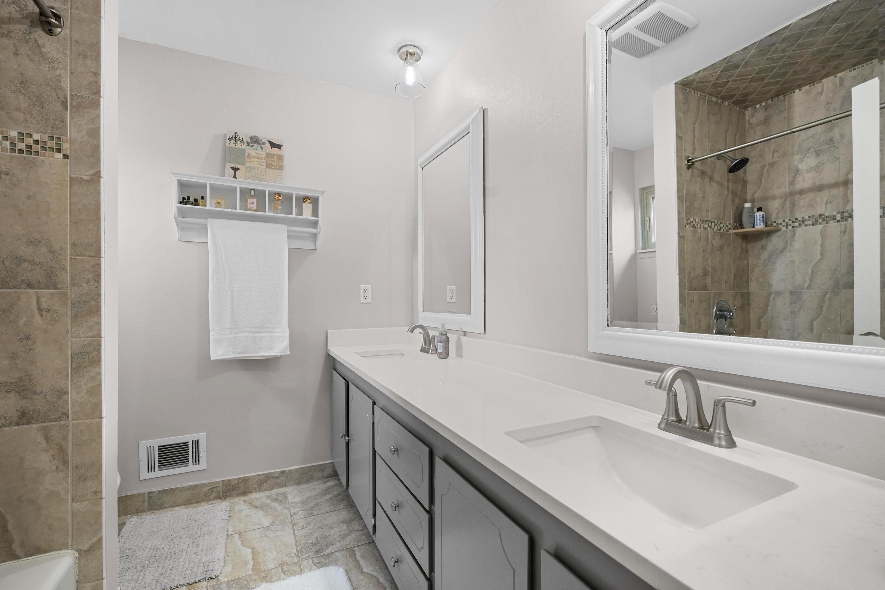 47381 Juniper Road Macomb, MI 48044 - Photo 19 of 26 Bath