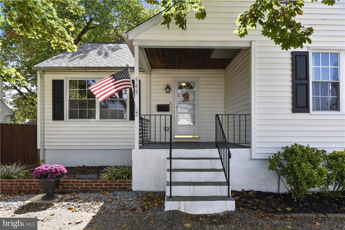 545 Cleveland Road Linthicum Heights, MD 21090 - Photo 4 of 30 Exterior (Front)